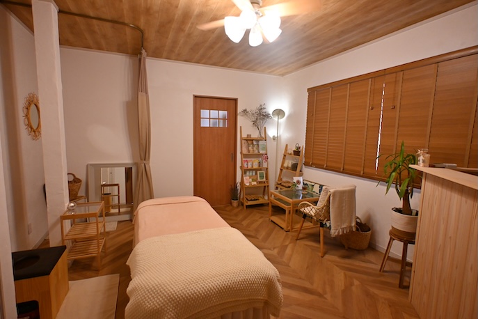 &On菊地まいさんサロンの内観