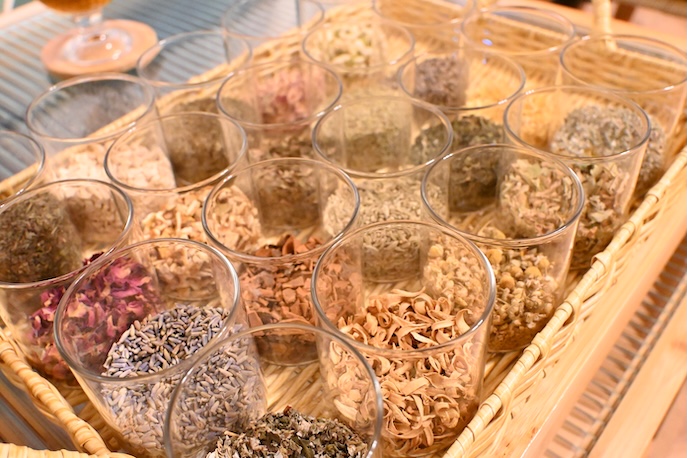 &On菊地まいさん35種のハーブ